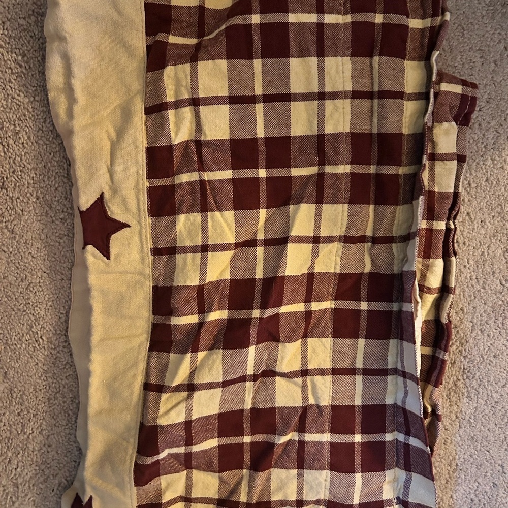 Rustic Plaid Valance with Star Design - Picture 2 of 2